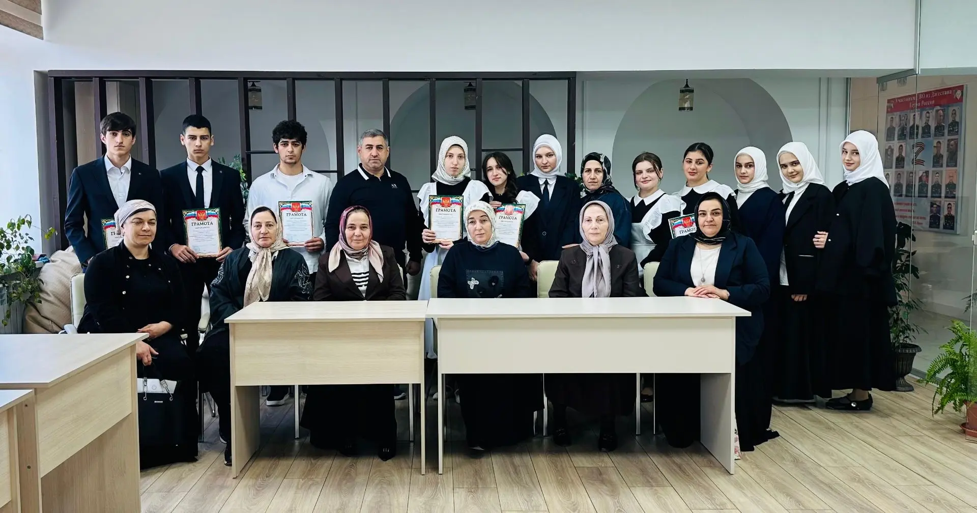Юные знатоки избирательного права Казбековского района приняли участие в муниципальном ...