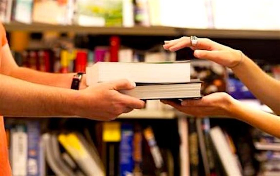 Свыше 20 тысяч книг было собрано для Донбасса в рамках акции мурманского отделения Наро...