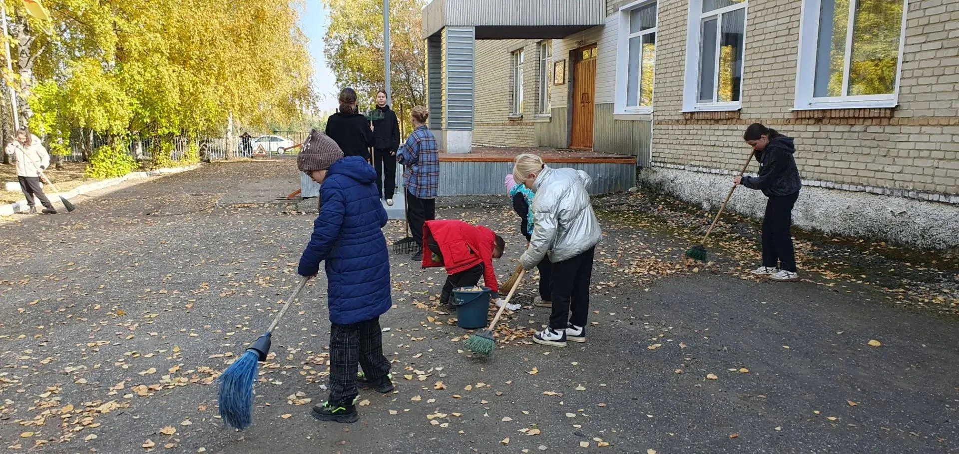 Трудовой десант в школе