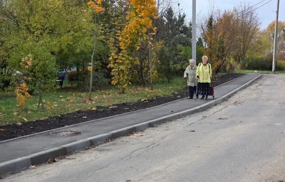 В Серпухове завершили обустройство двух пешеходных маршрутов.