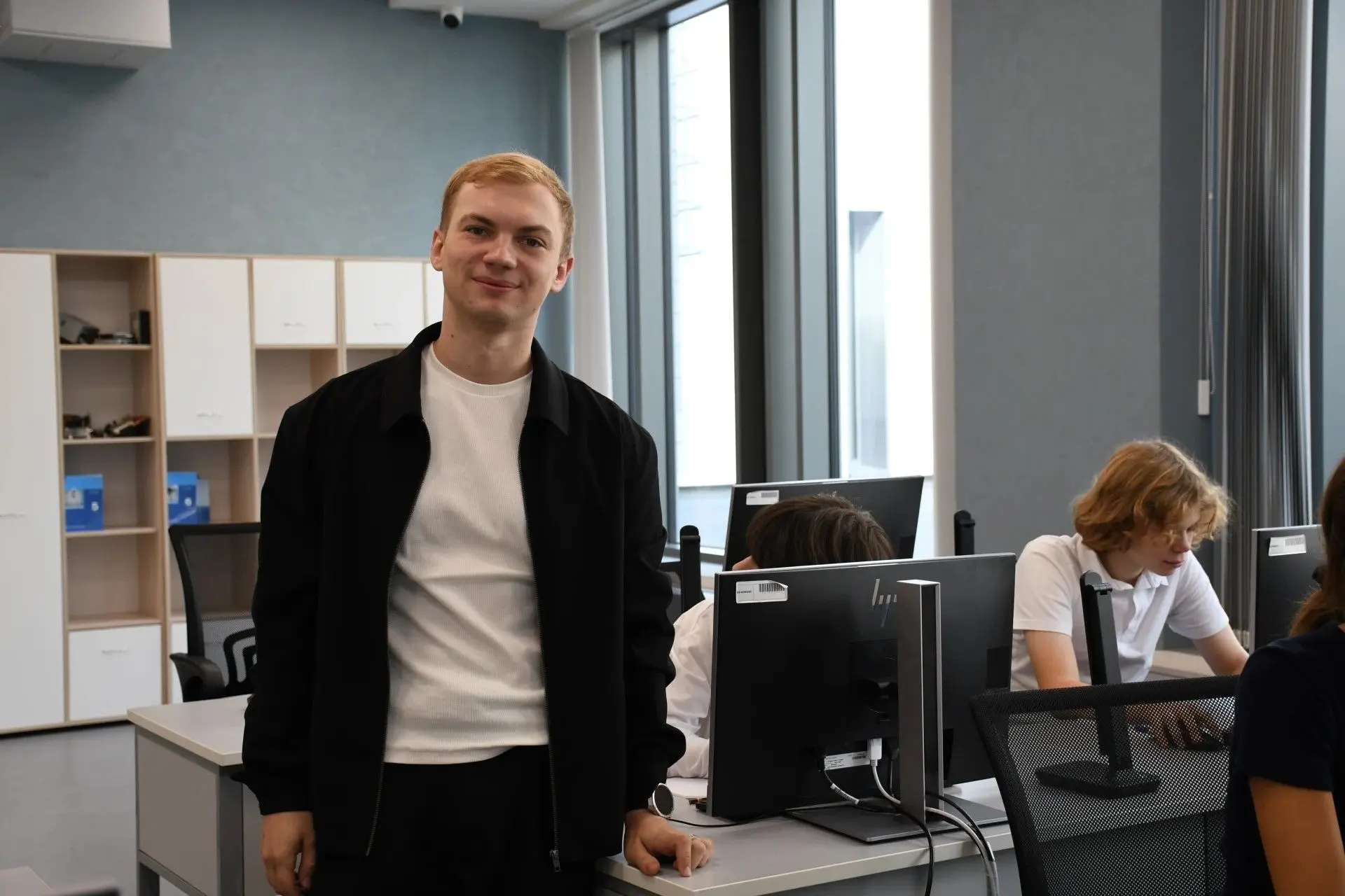 Подъемные, поддержка жилья и приоритет для детей: в Омской области действует комплексны...