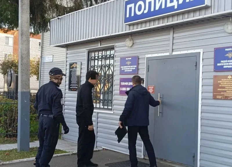 Свыше двух десятков мигрантов выдворят из России после рейда в Чувашии