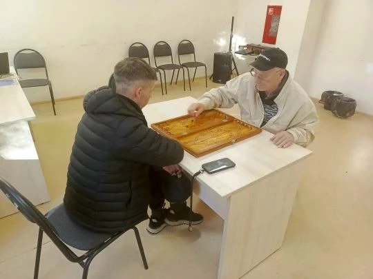 Нарды объединили участников клуба «Добрые встречи»