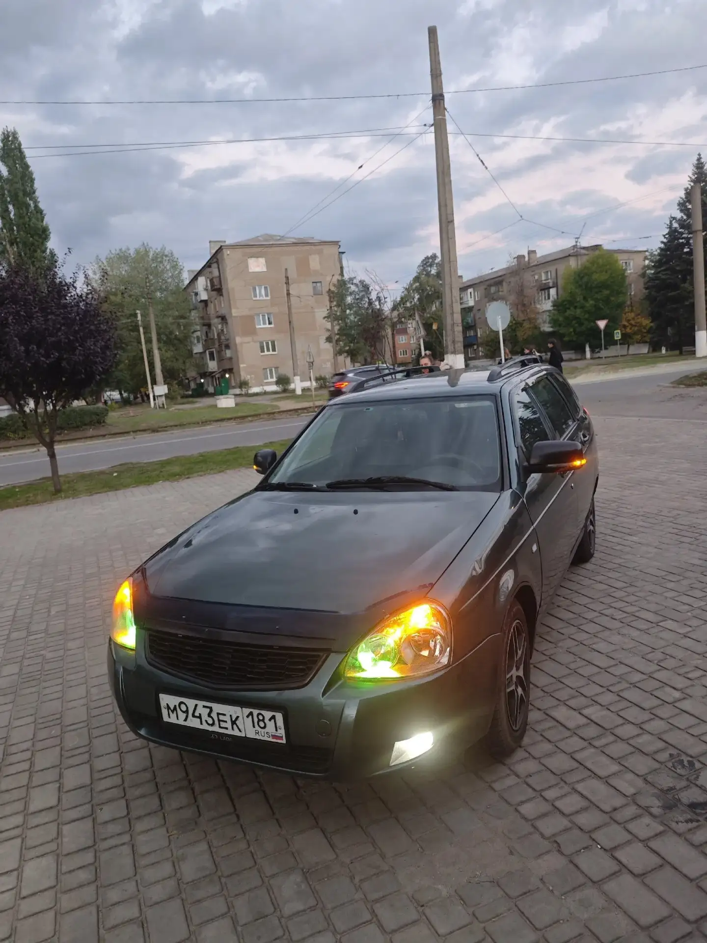 Продам Приору цвета Сочи 2011 года!