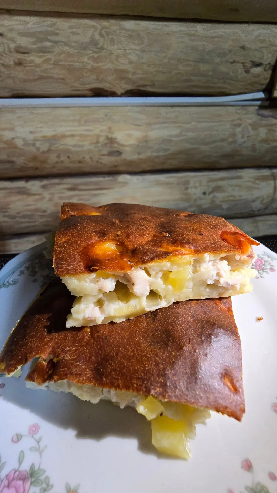 Пирог с курицей и картошкой в русской печи