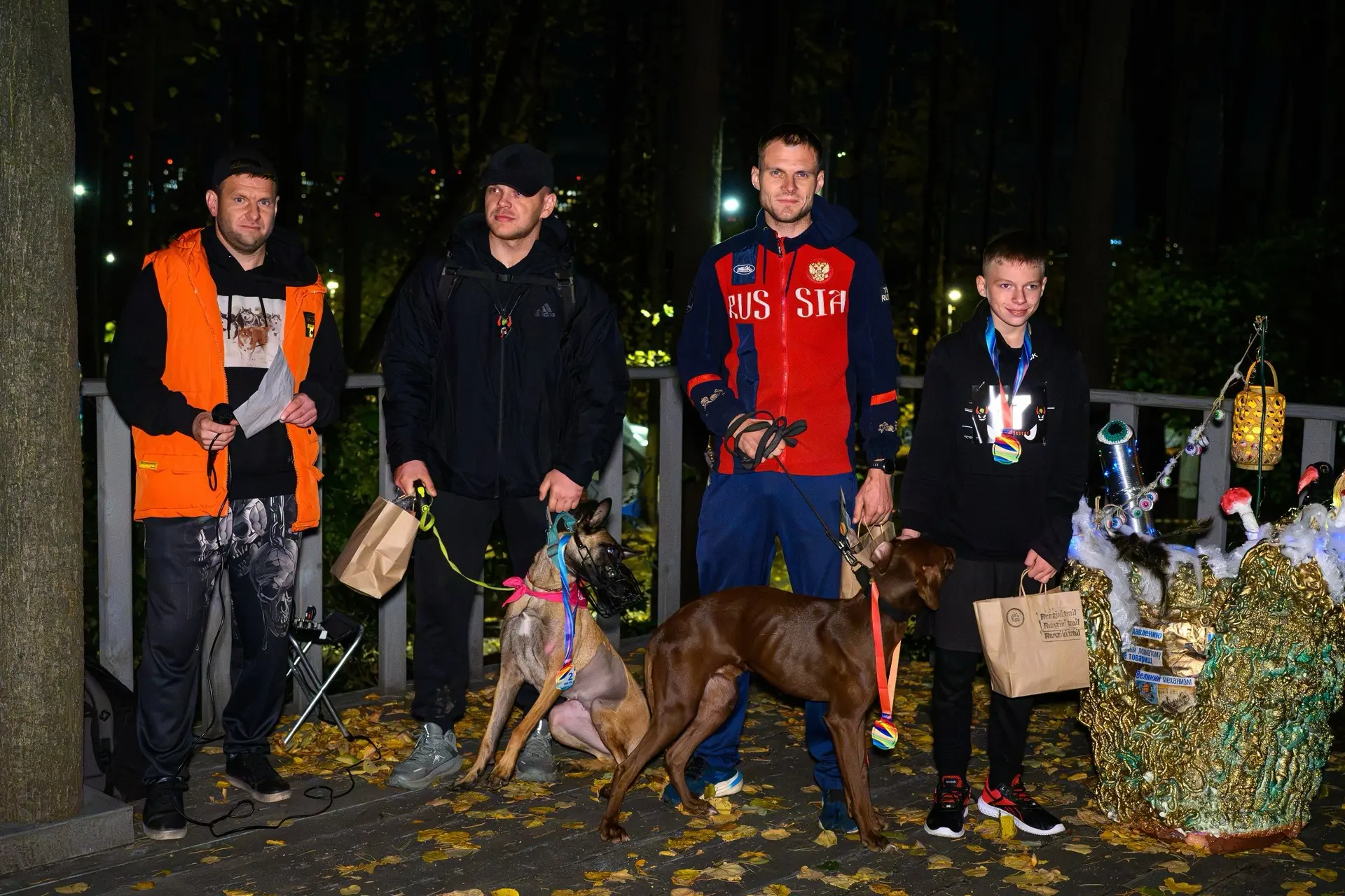 🐾 Ночной забег с хвостатыми друзьями в парке «Липовая Роща»! 🌙