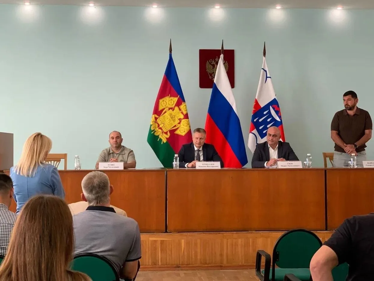 Провёл сход граждан села Волконка.