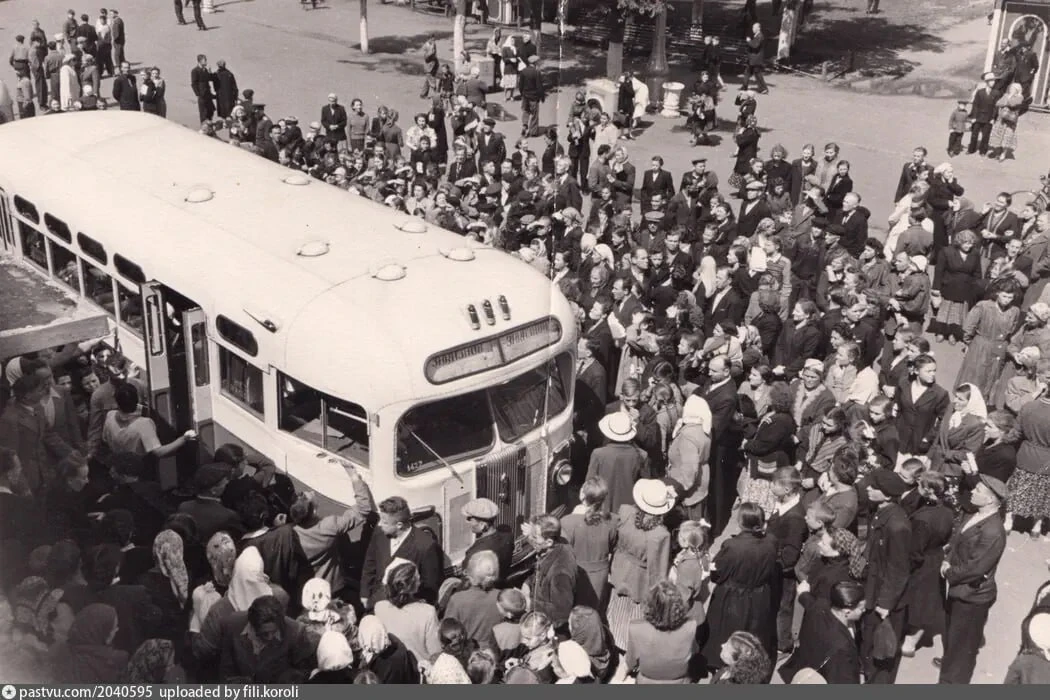 Кто помнит свои походы в лагери? На фото как раз 1958 год - здесь филёвцы отправляют св...