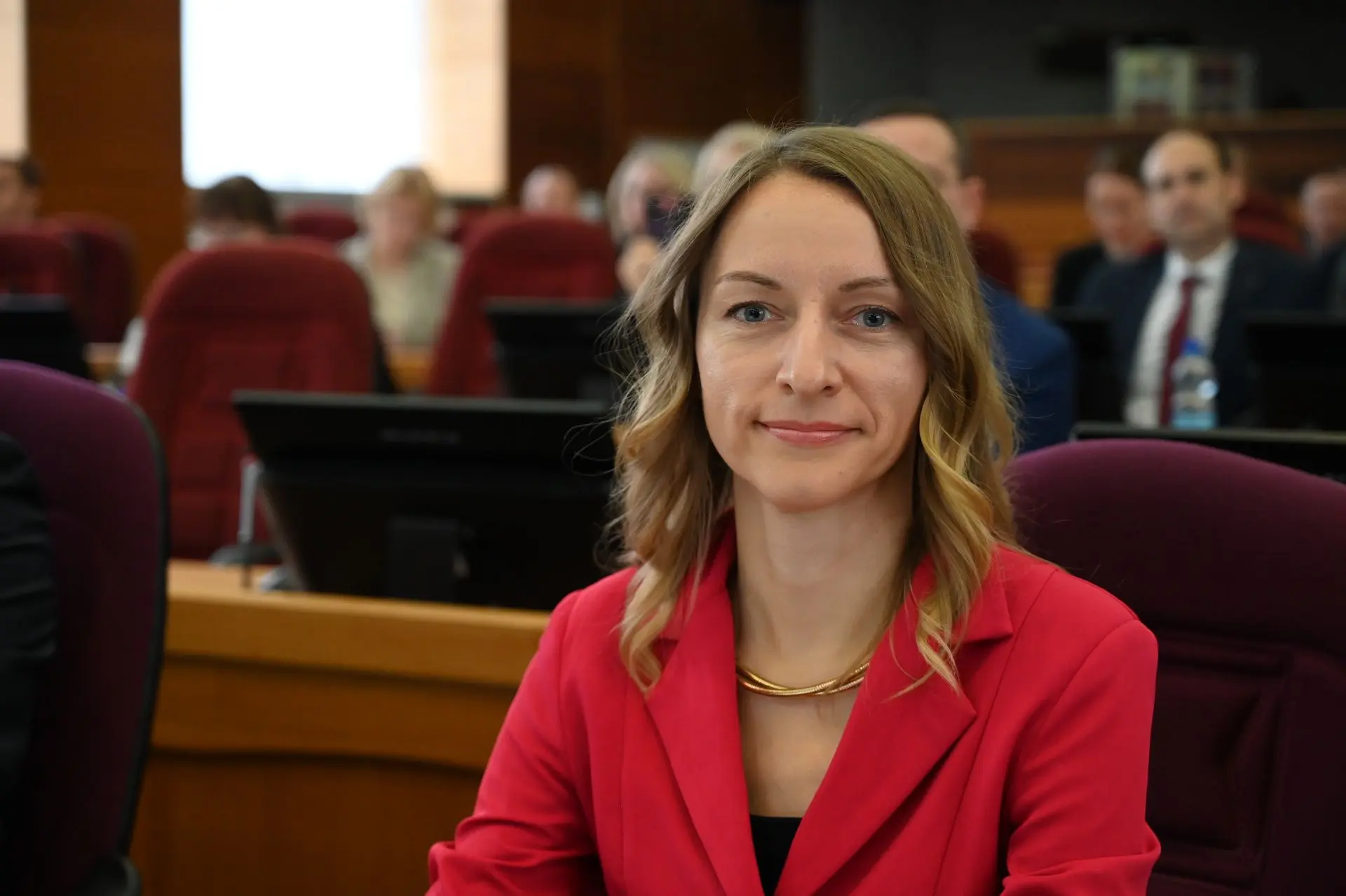 🇷🇺 Новым председателем Заксобрания стала Екатерина Снежко