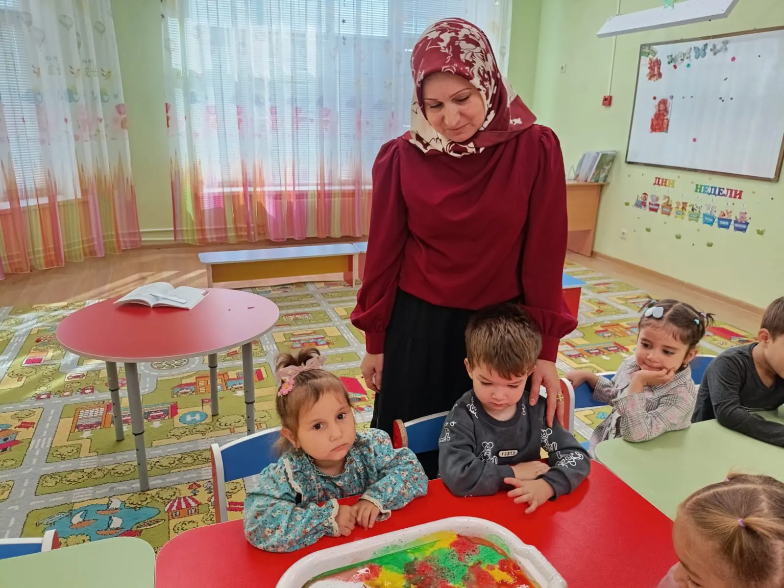 Рисование в средней группе «Гномики» нетрадиционным путем.🥰