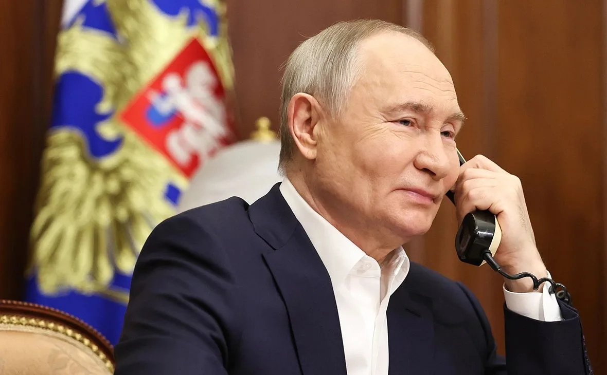 «Никто не хотел класть трубку первым». Поздним вечером в пятницу Путин и Трамп поговори...
