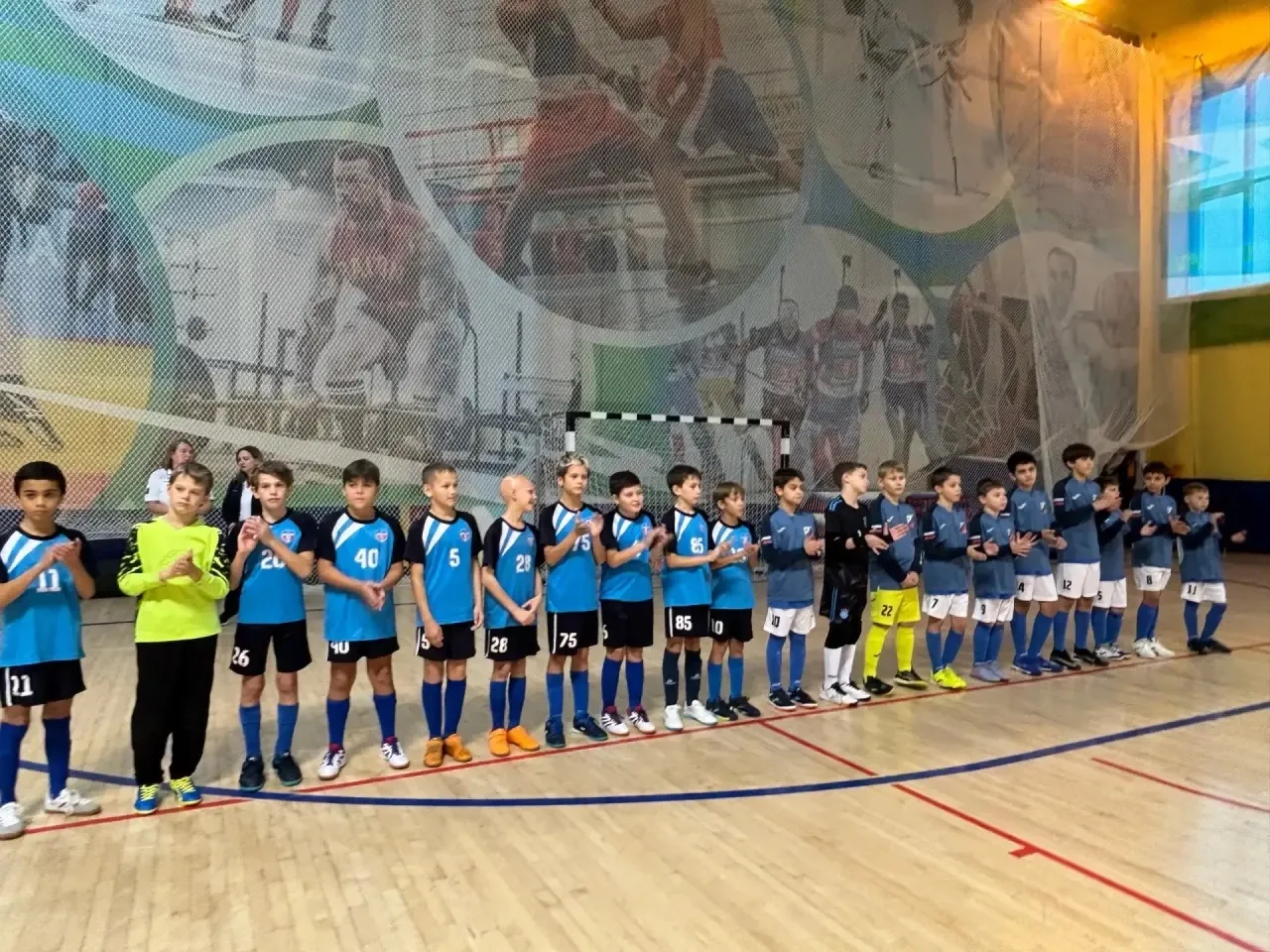 ⚽ В Губкинском определились победители окружного фестиваля по футзалу