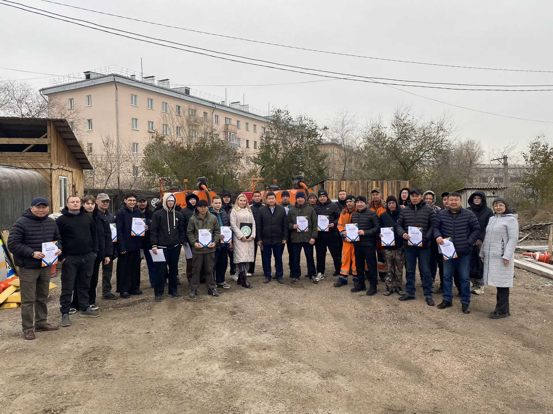 Поздравили коллег с Днем работников дорожного хозяйства