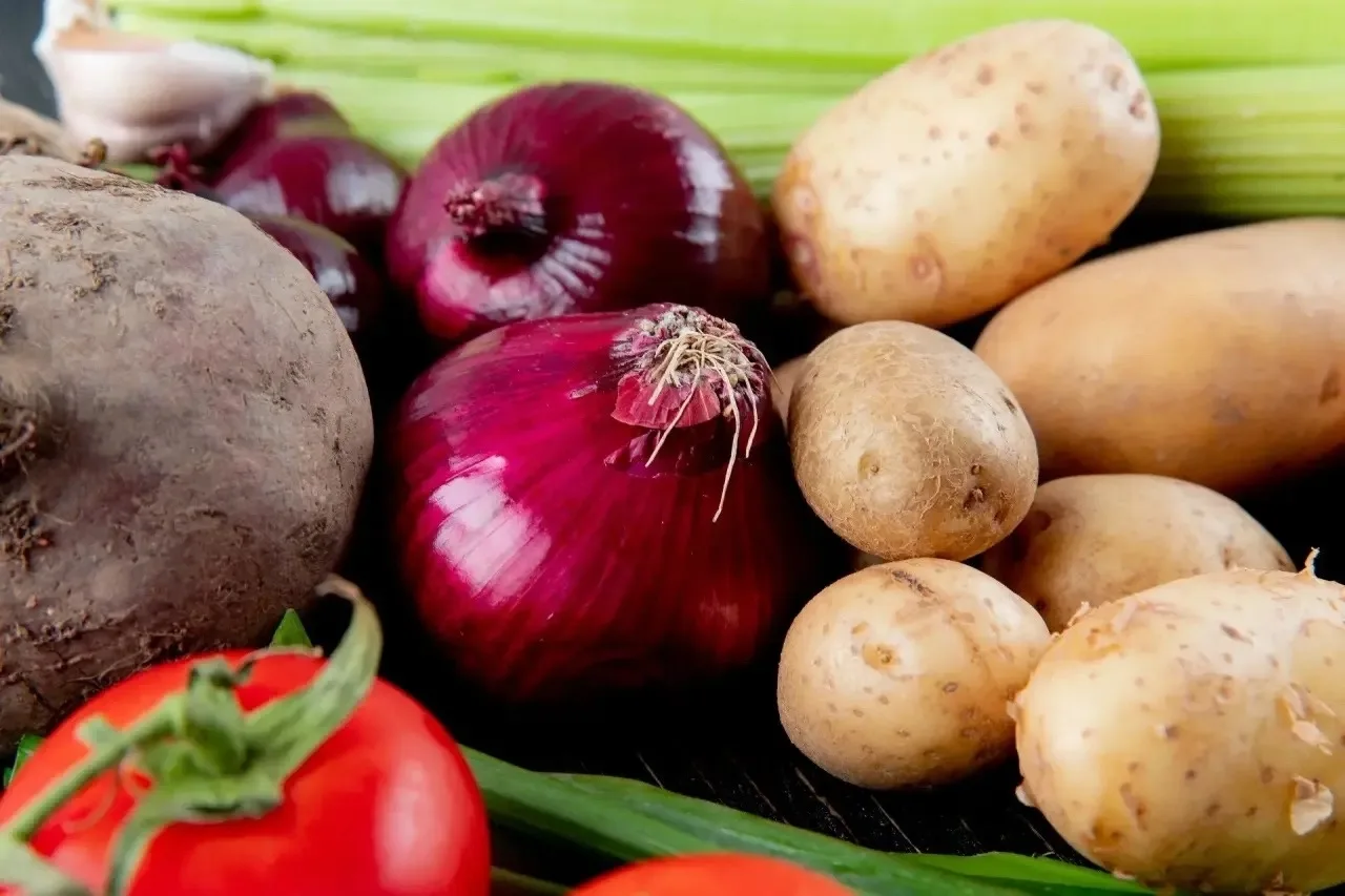 🥔 Сегодня выездная торговля проходит в Ново-Александровске