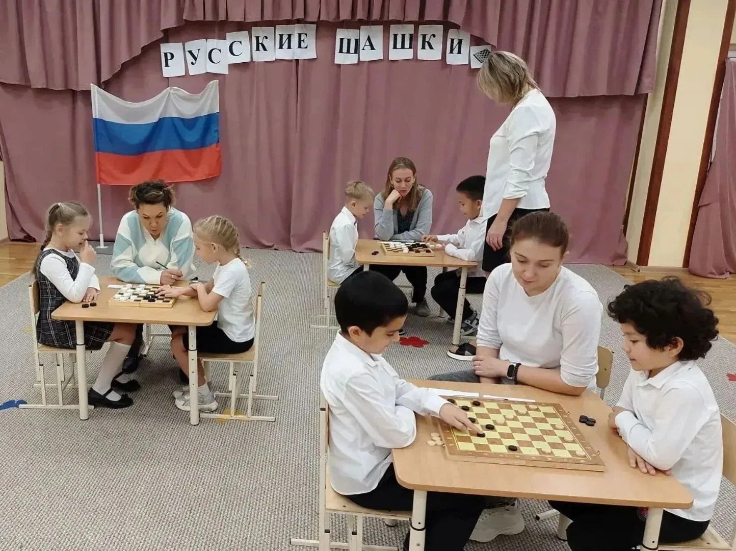 Знают взрослые и дети, знает каждый на планете,