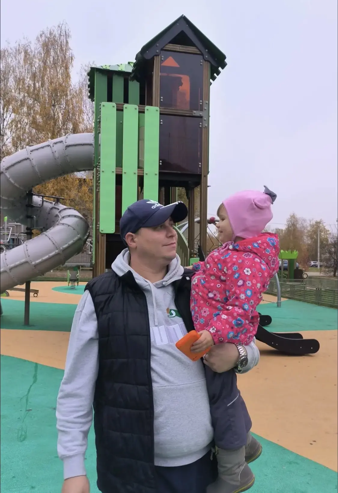 В преддверии Дня Отца, дошколята принимают участие в Фото-Челлендже «Один день с папой»