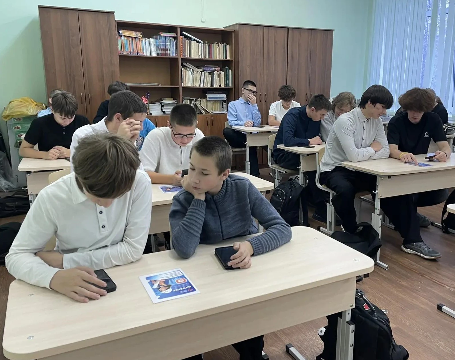 👨‍🔧В школе № 23 поселка Уптар психолог Кадрового центра «Работа России» провела для с...