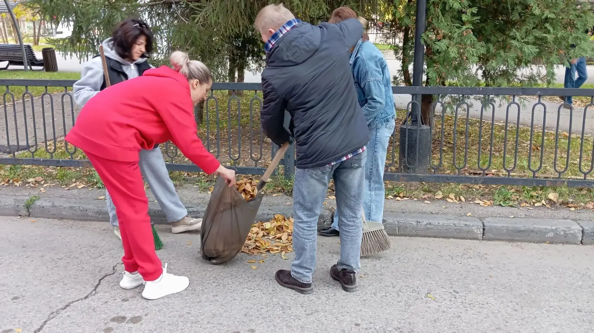 В Саратовской области активно продолжается кампания по наведению порядка — осенние субб...