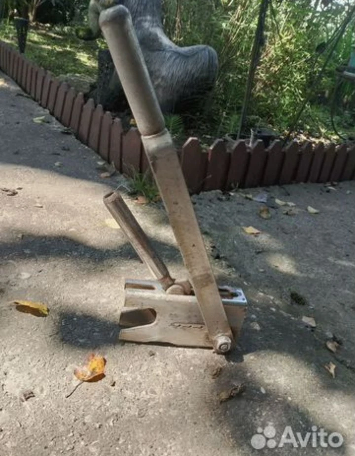 Ключ для пружинного зажима.