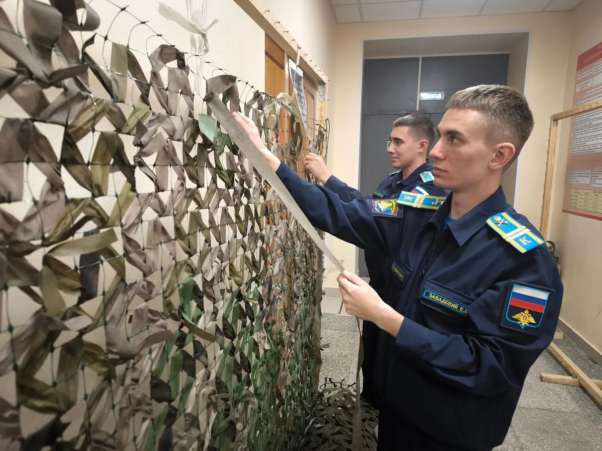 Студенты и преподаватели УрФУ отправили военнослужащим партию помощи
