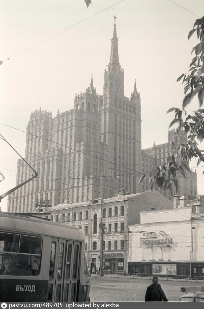 Баррикадная улица