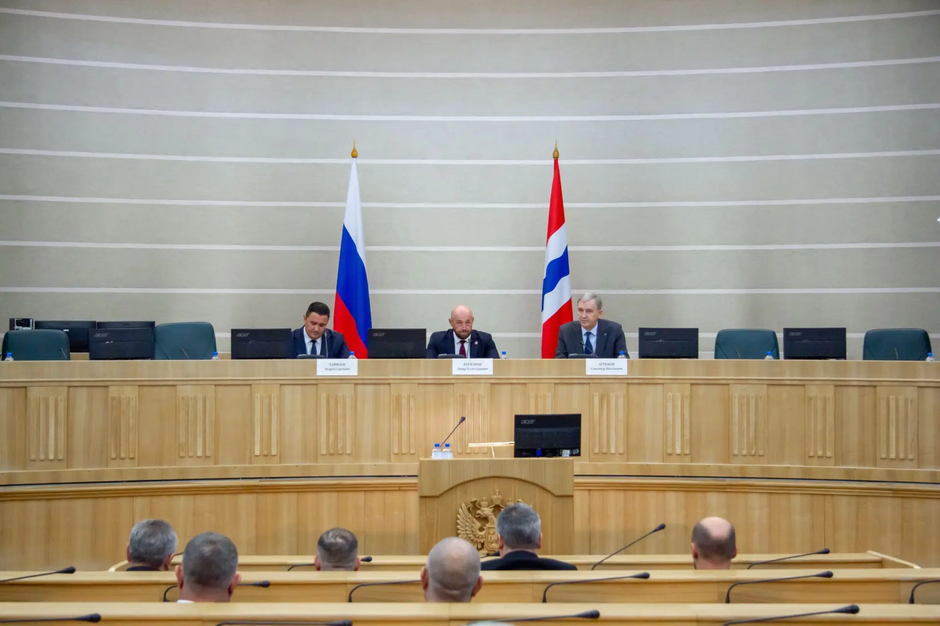 В преддверии профессионального праздника поздравили работников дорожного хозяйства.