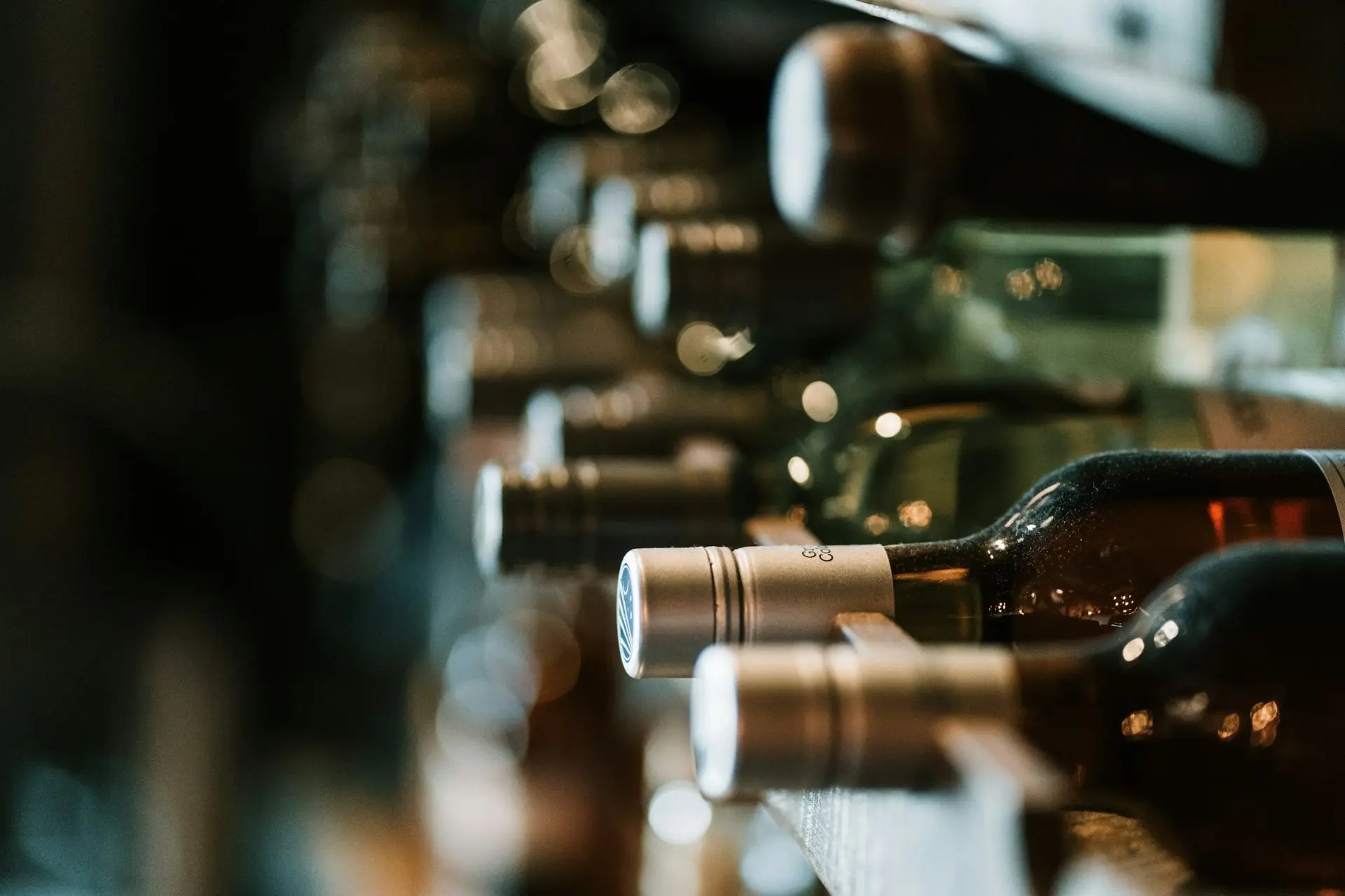 Топ-менеджер импортера коньяка Hennessy и шампанского Moet & Chandon Зарахия Мардахаев ...