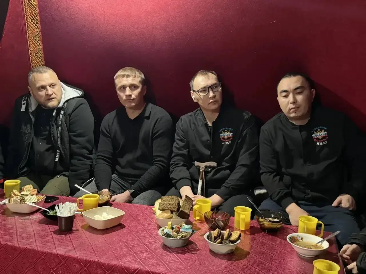 🇷🇺 Ямальские встречи: Разговоры о главном. Встреча 8 «К» класса с участниками специал...