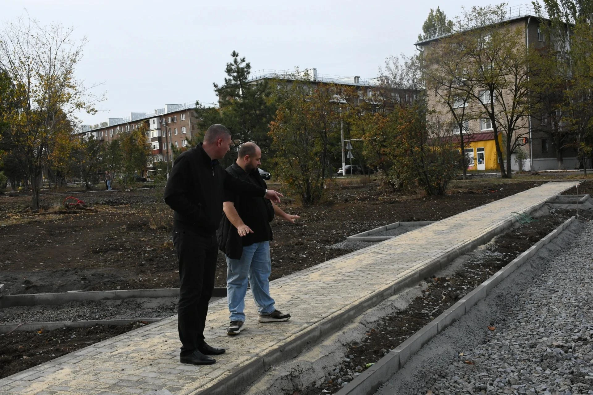 В Кировском продолжается благоустройство общественных пространств