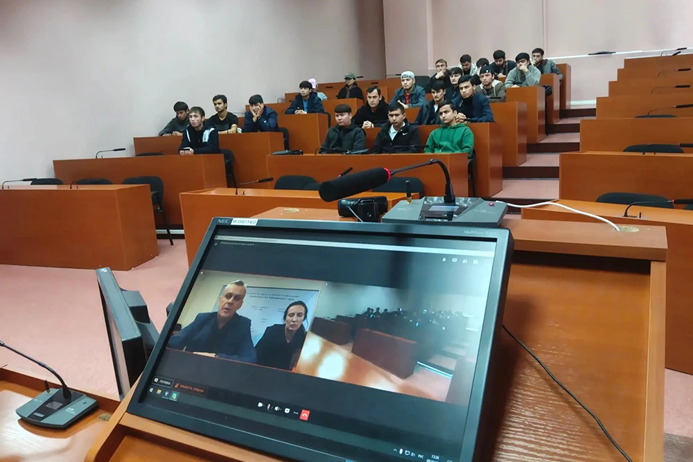 📅 9 октября в КнАГУ состоялась профильная онлайн‑встреча со студентами из стран СНГ. П...