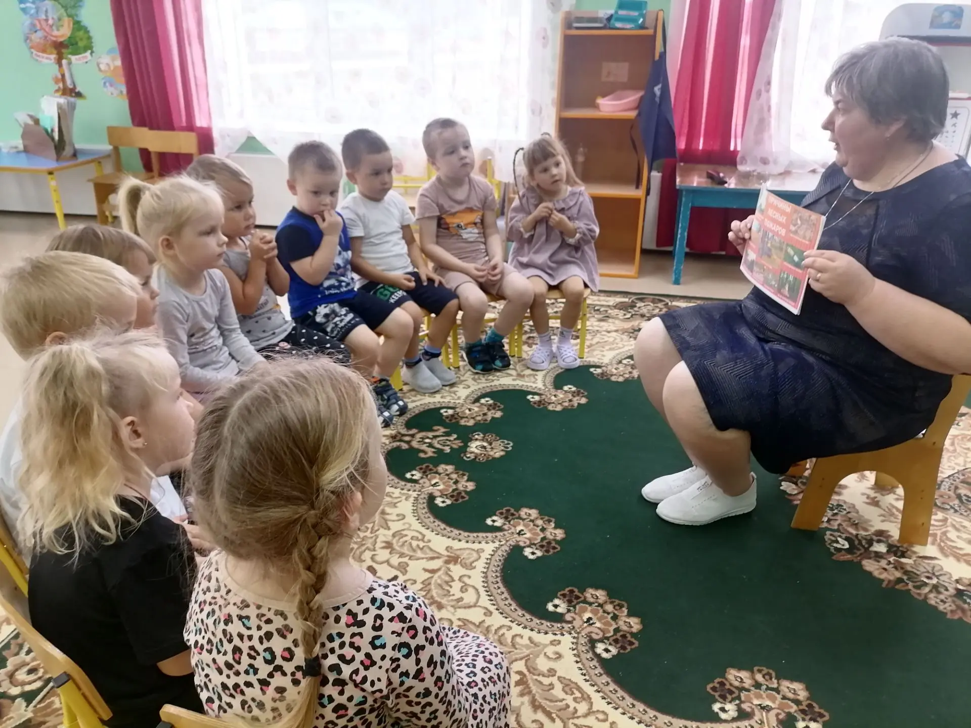 В рамках акции 🌲🌲🌲 "Чистый лес - территория без огня" 🔥 в группе "Пчелки" была пров...