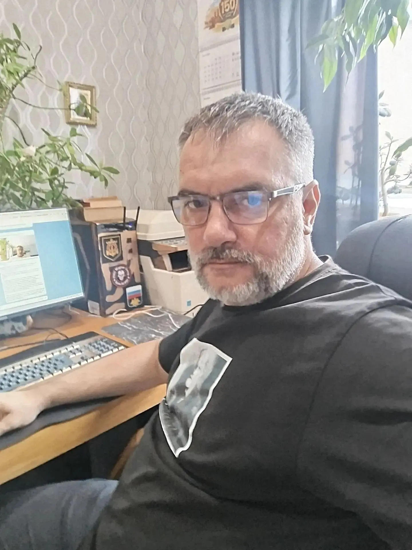 Какое то словил нарциссическое опустошение. Год близится к завершению. И начинаешь анал...