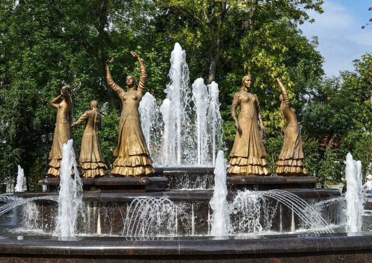 Фонтан "Семь девушек" в Уфе