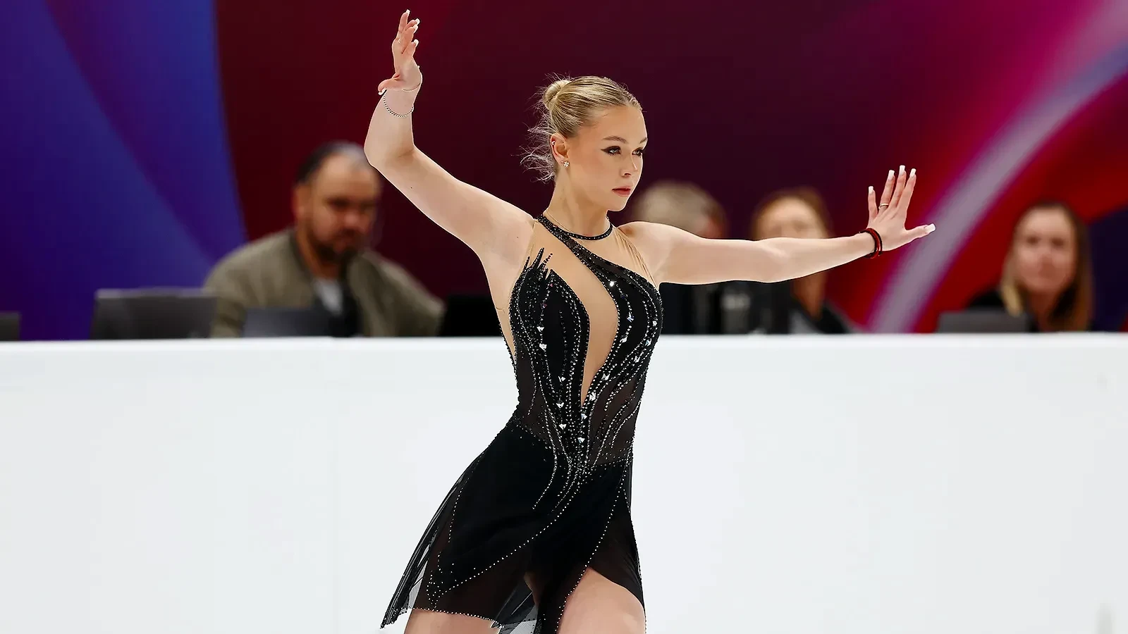 Ситуация вокруг CS Budapest Trophy остаётся напряжённой: заявки российских фигуристов п...