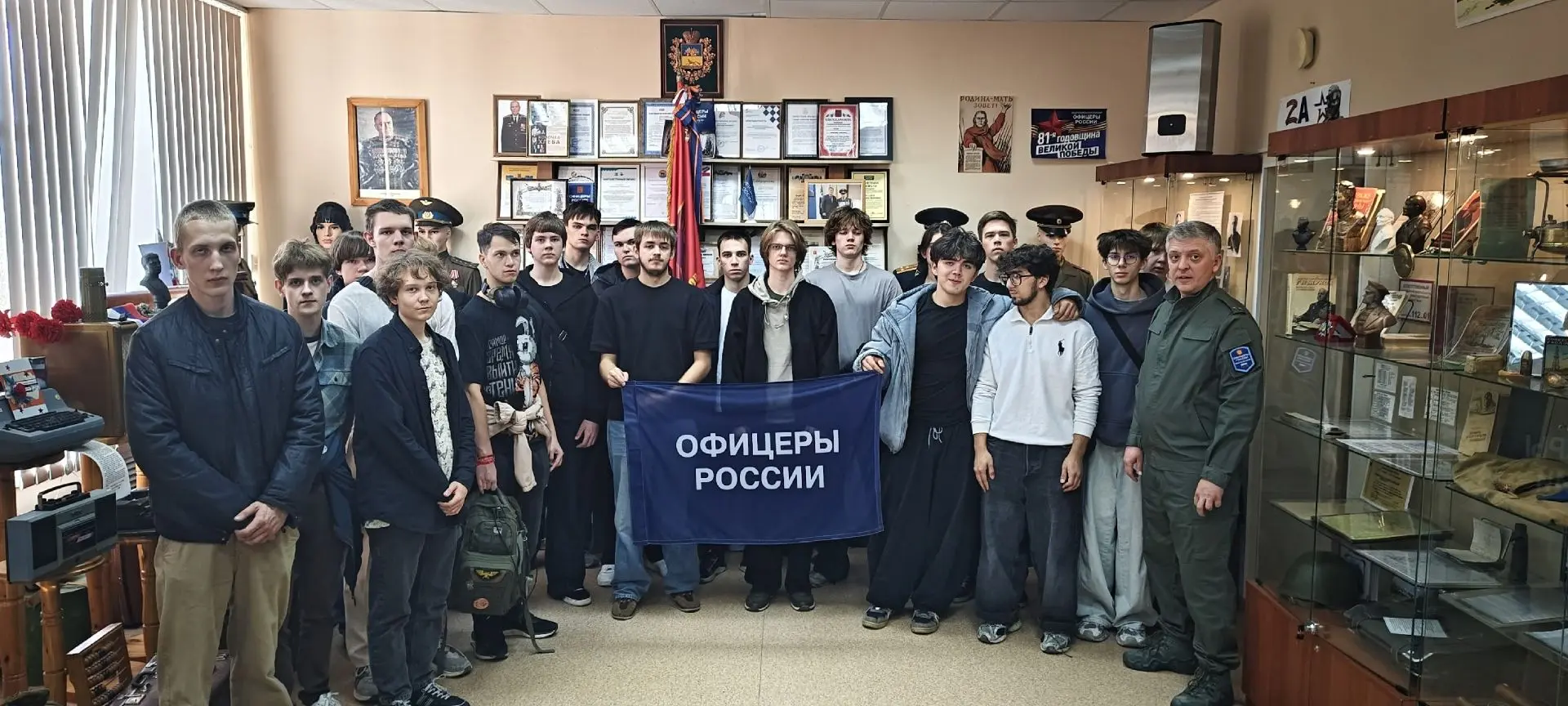 🇷🇺 Наши студенты побывали на Дне открытых дверей в ДОСААФ! 🎖️