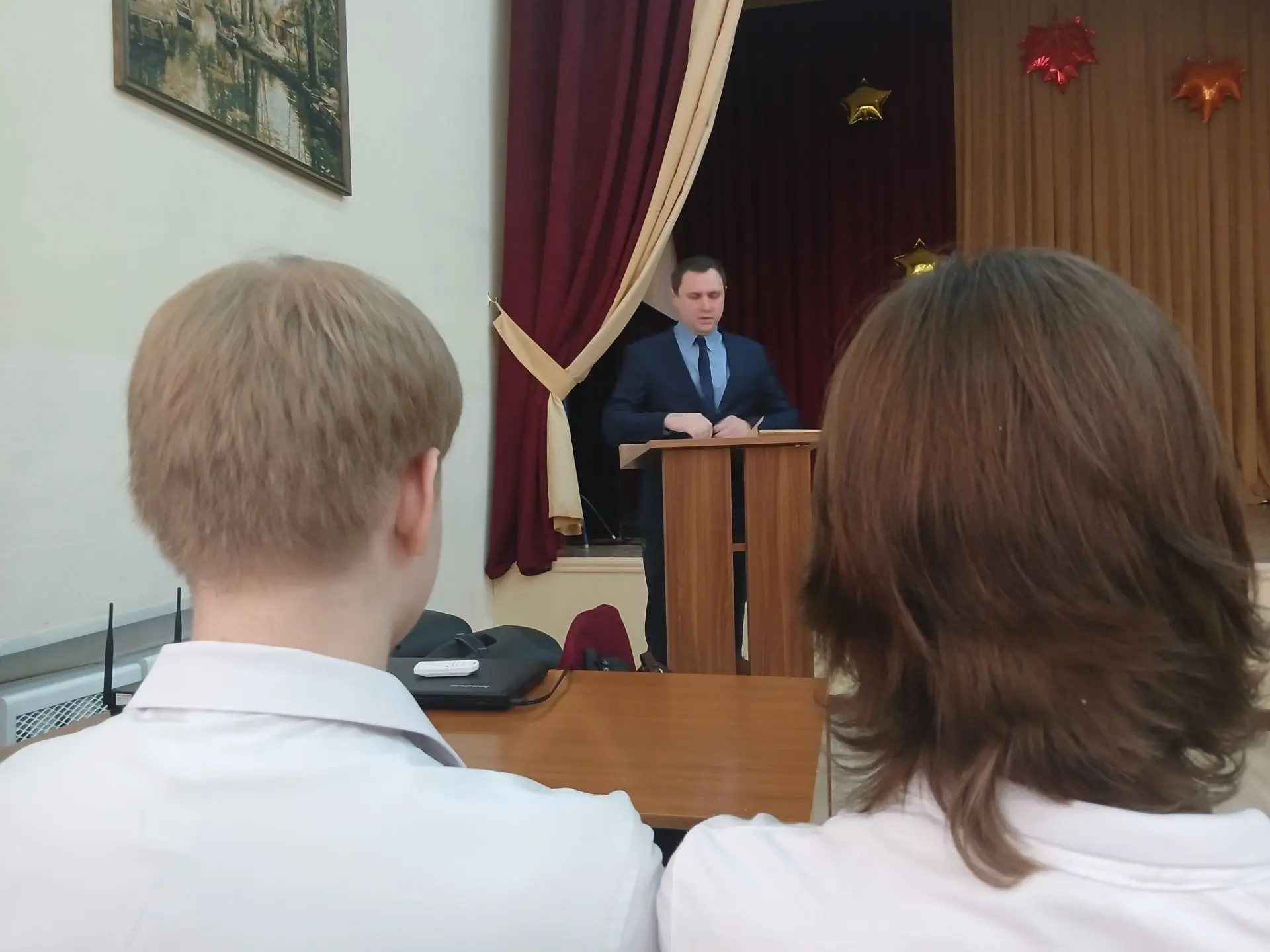 Сегодня в актовом зале 21  школы было по-особенному тихо и сосредоточенно. Для учеников...
