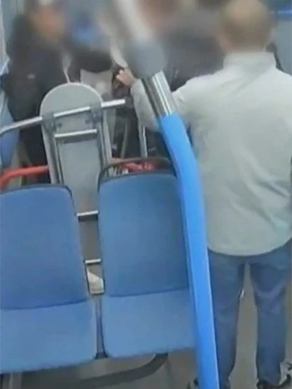 В Ярославле расследуют угрозу ножом в автобусе