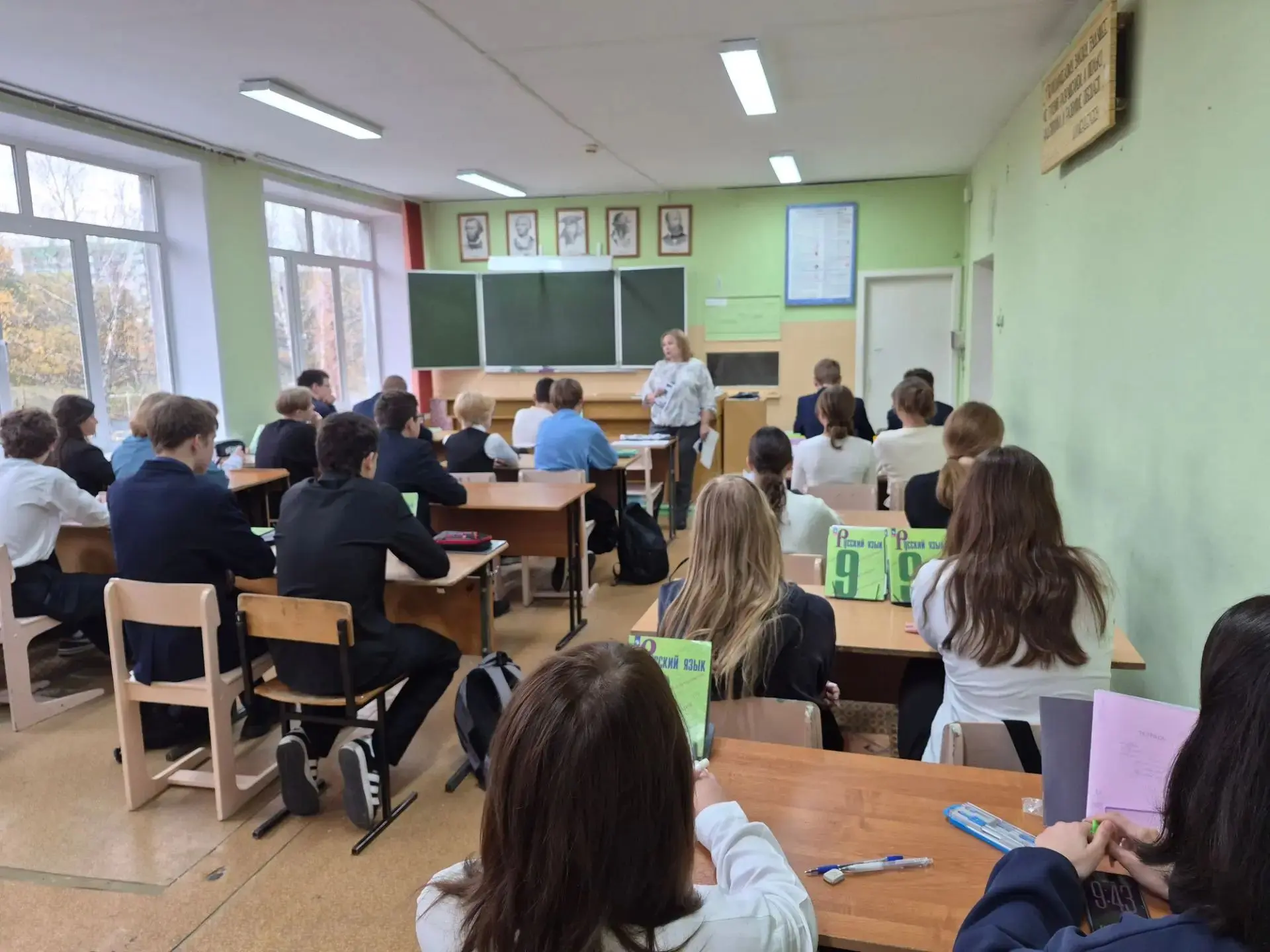 В рамках профориентационной работы сегодня прошла встреча учащихся 9-11 классов с предс...