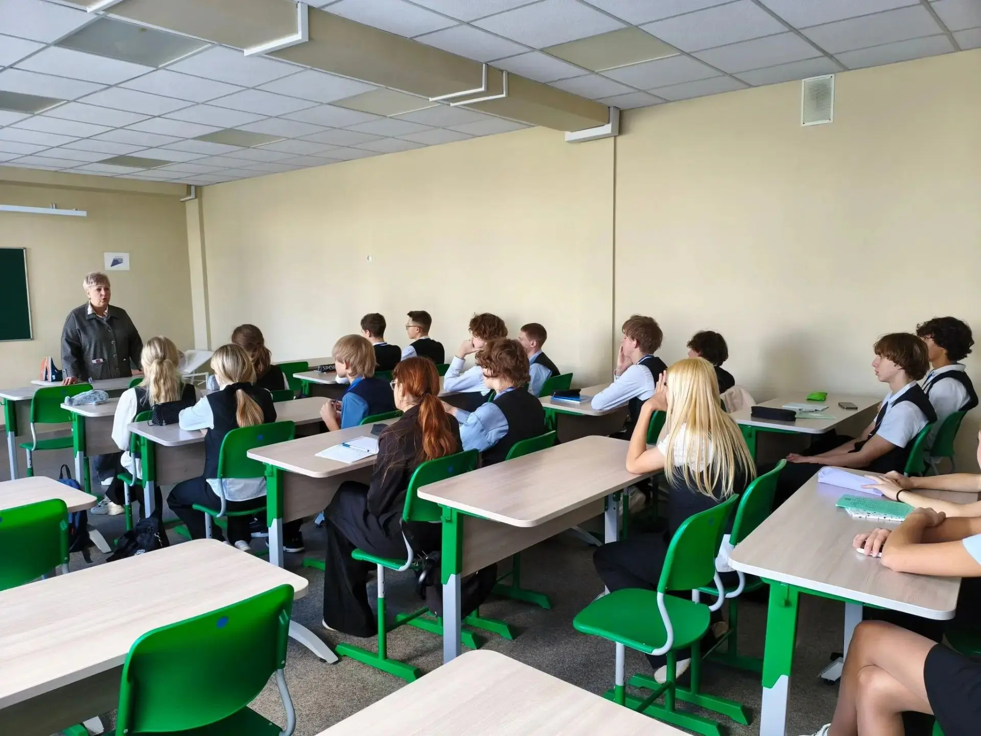 Сегодня в нашей школе прошла профориентационная встреча представителей Мариупольского п...