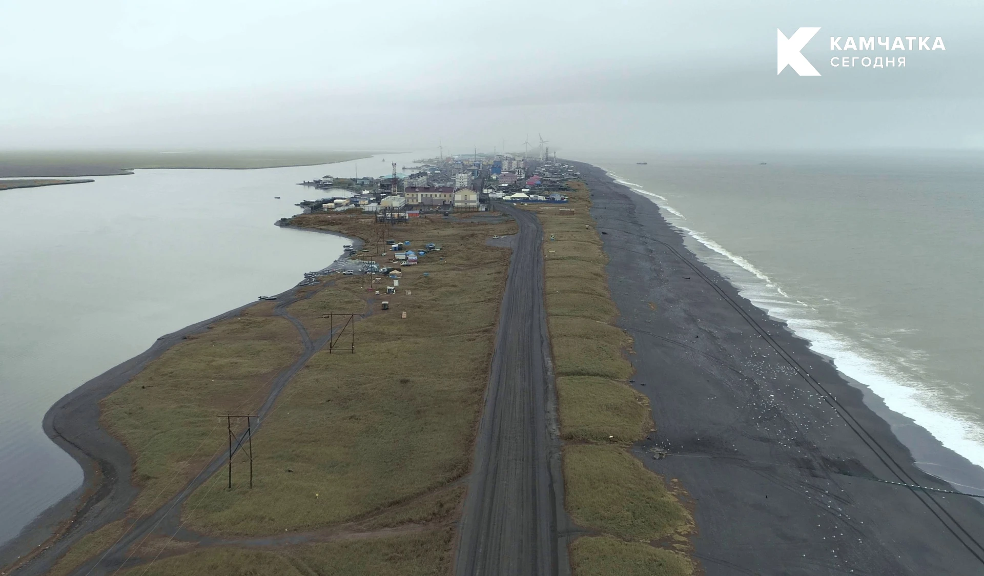 16 октября на западе Камчатки возможен перелив кос водой