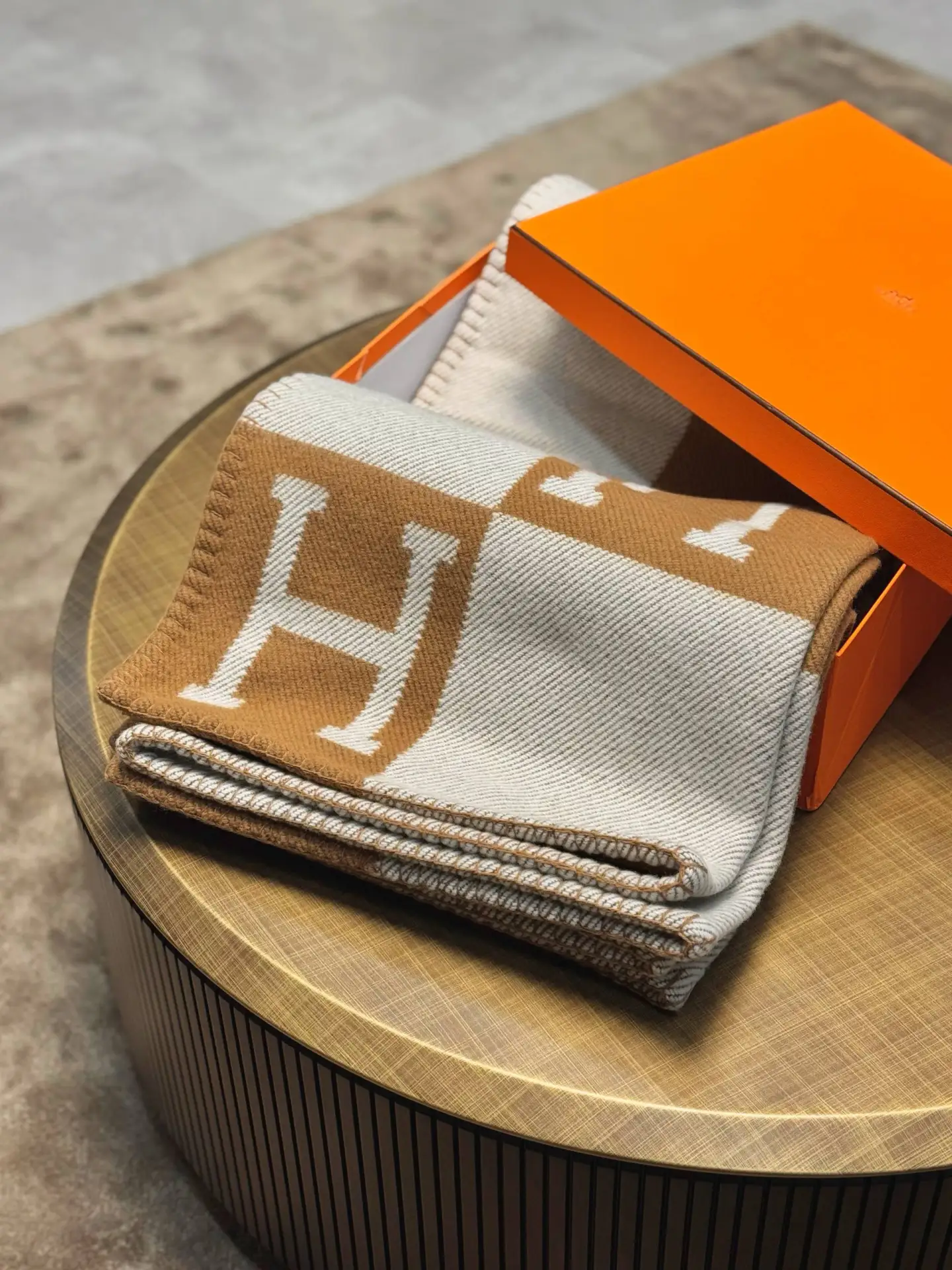 Новый шерстяной плед Hermes Avalone с добавлением кашемира, размер 135х170см.