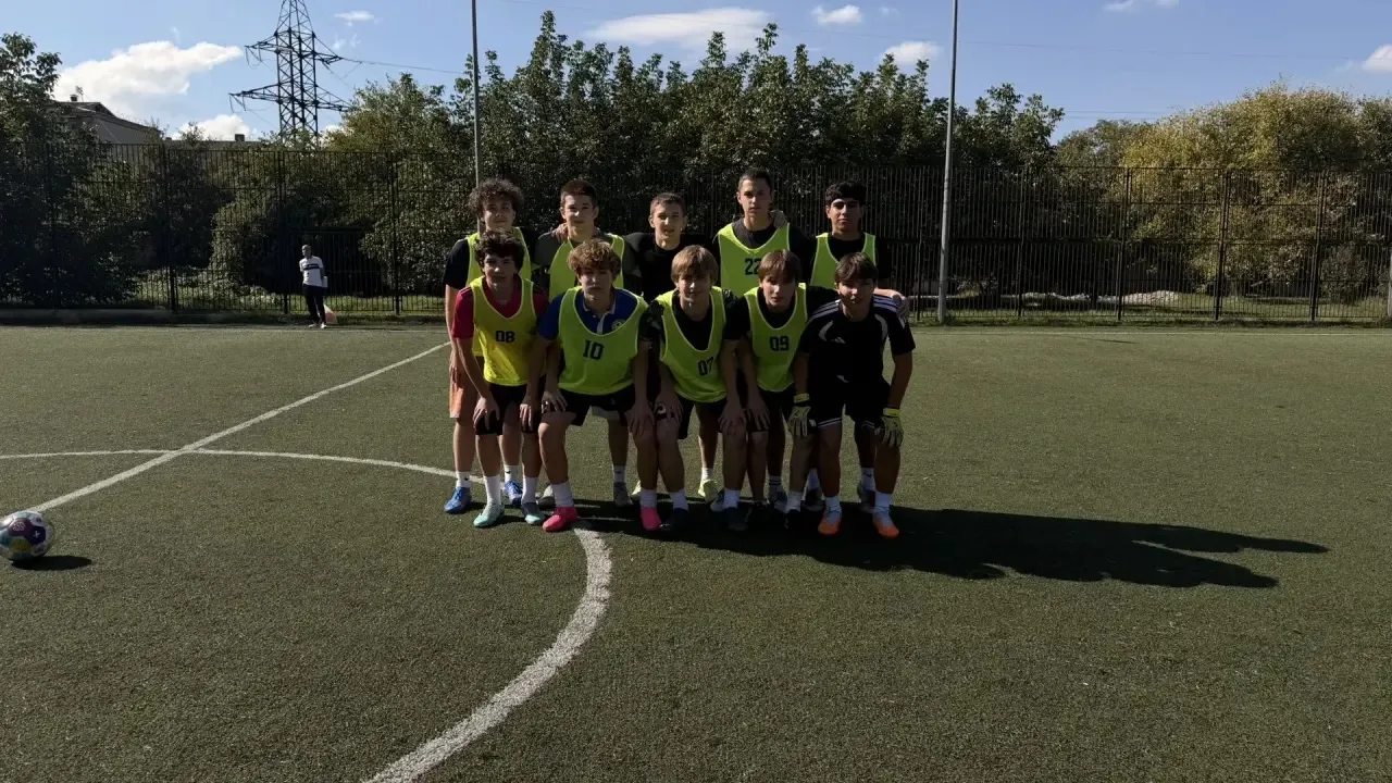 ⚽ Наши футболисты — в полуфинале округа по мини-футболу!