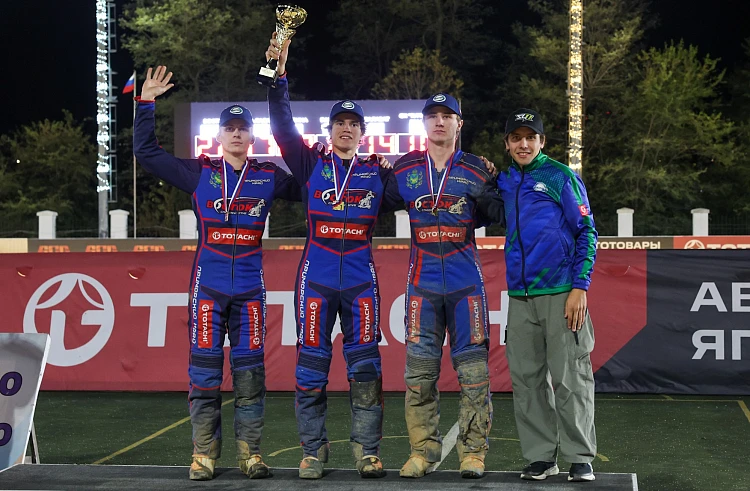 Юниоры приморского «Востока» – серебряные призеры Чемпионата России по спидвею