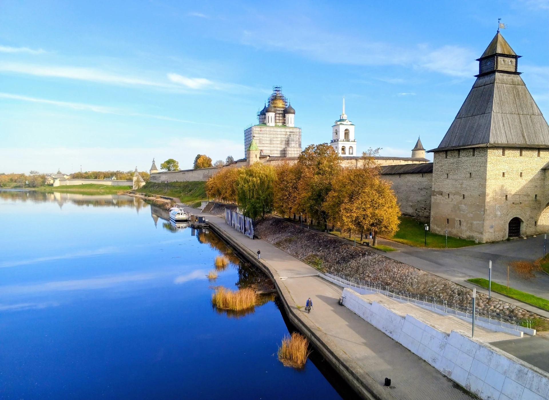 Псковскую область выбирают для путешествий в ноябрьские праздники 🌾