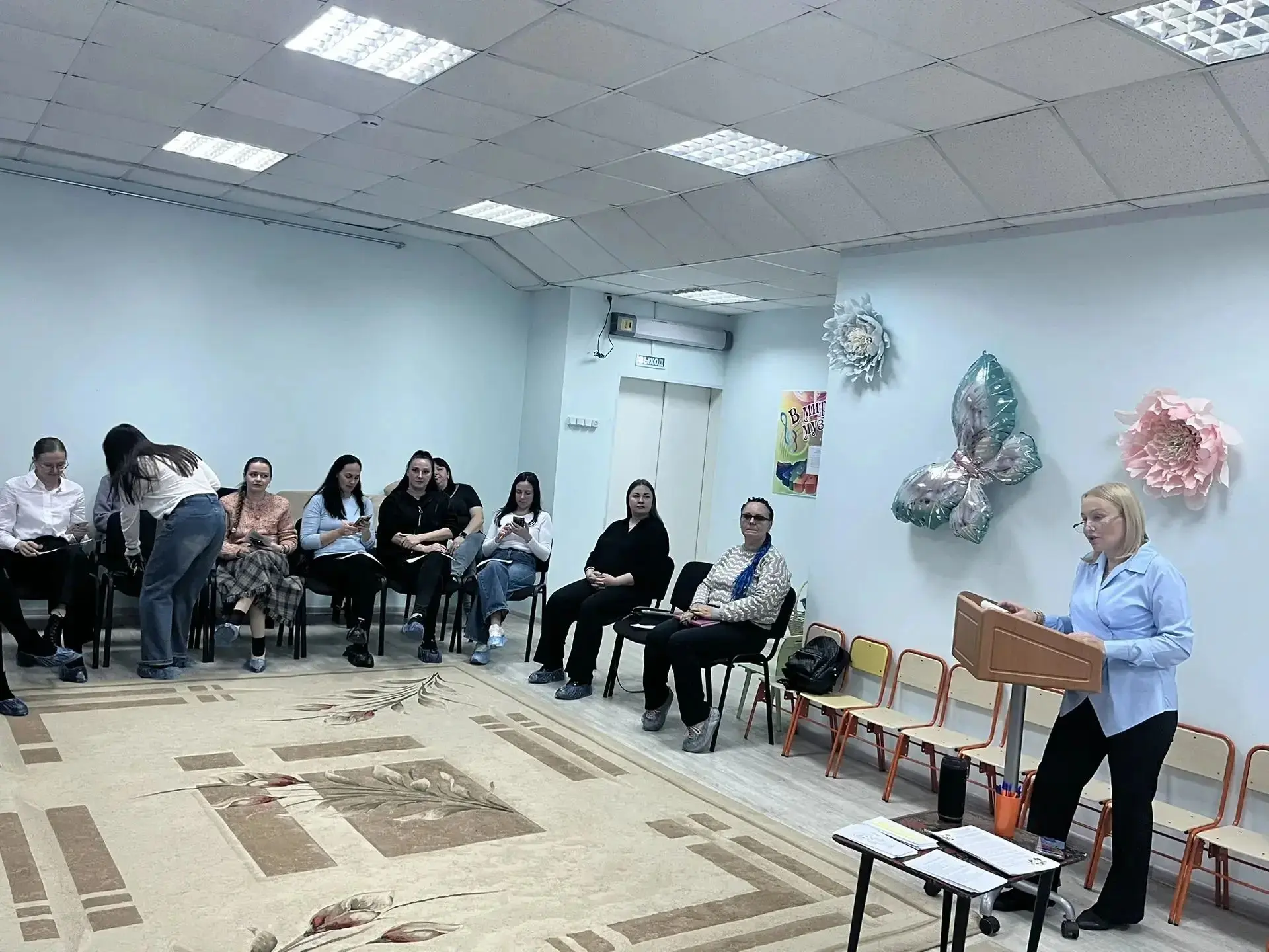 В подготовительных группах √9 и