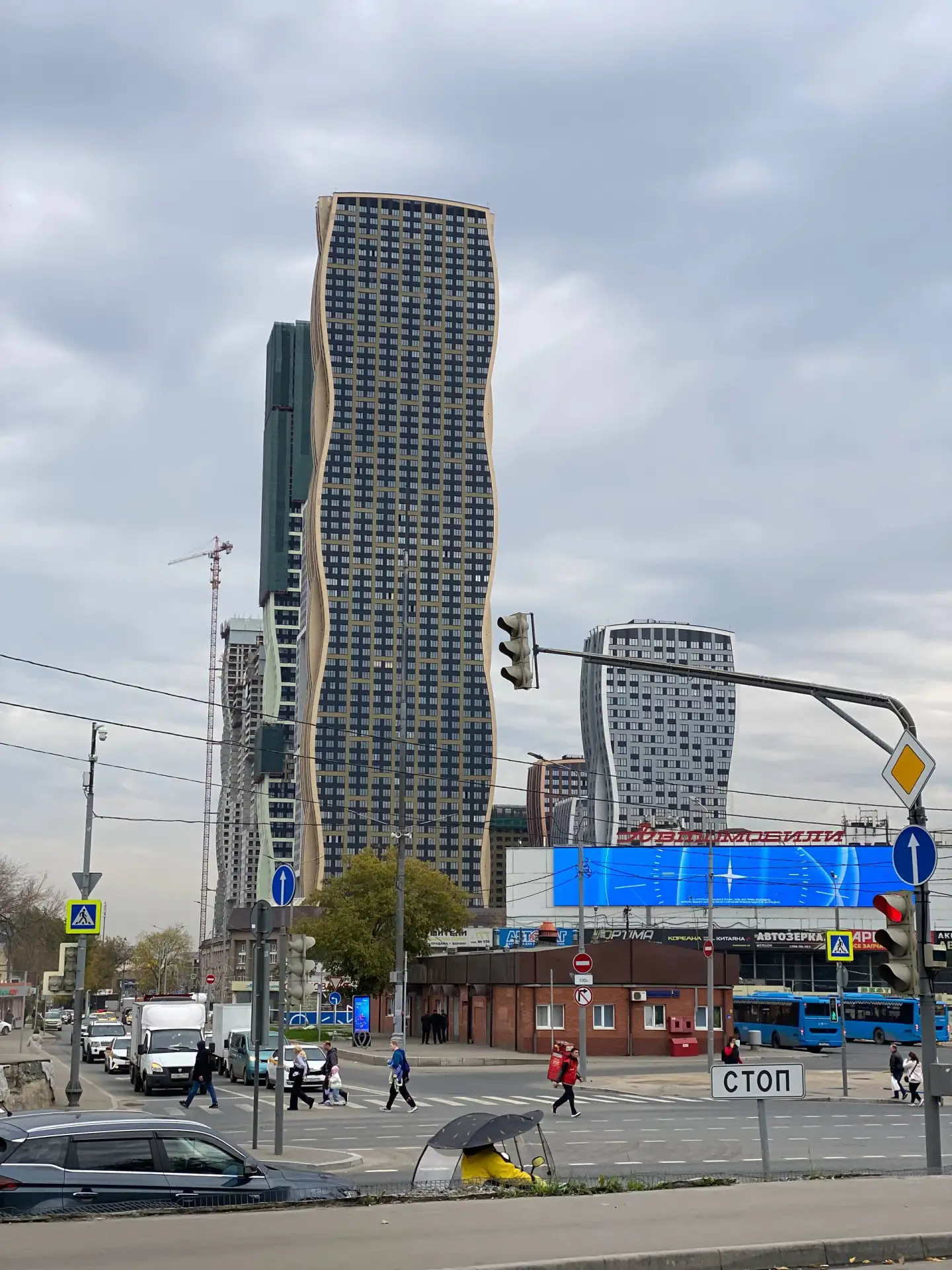 И ещё серия свежих фотографий по теме ЖК «Левел Южнопортовая».
