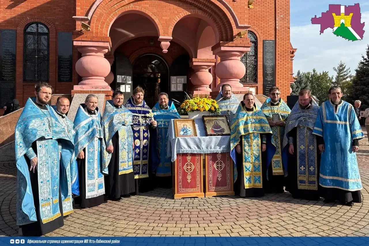 Сегодня в светлый праздник Покрова Пресвятой Богородицы в храме преподобного Сергия Рад...