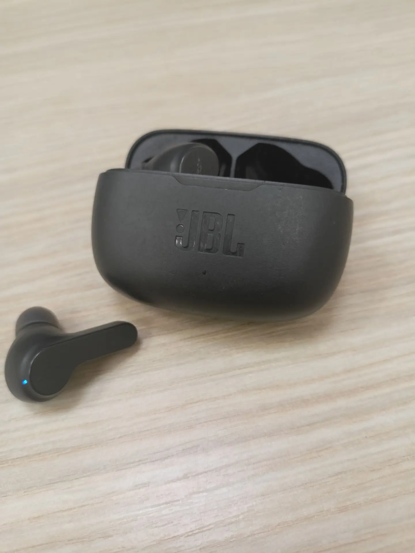 Наушники JBL