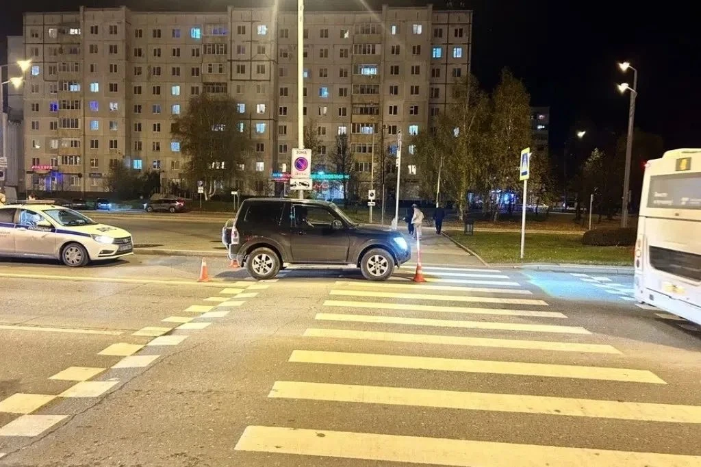 В Тобольске под колёсами автомобиля пострадал 3-летний ребёнок