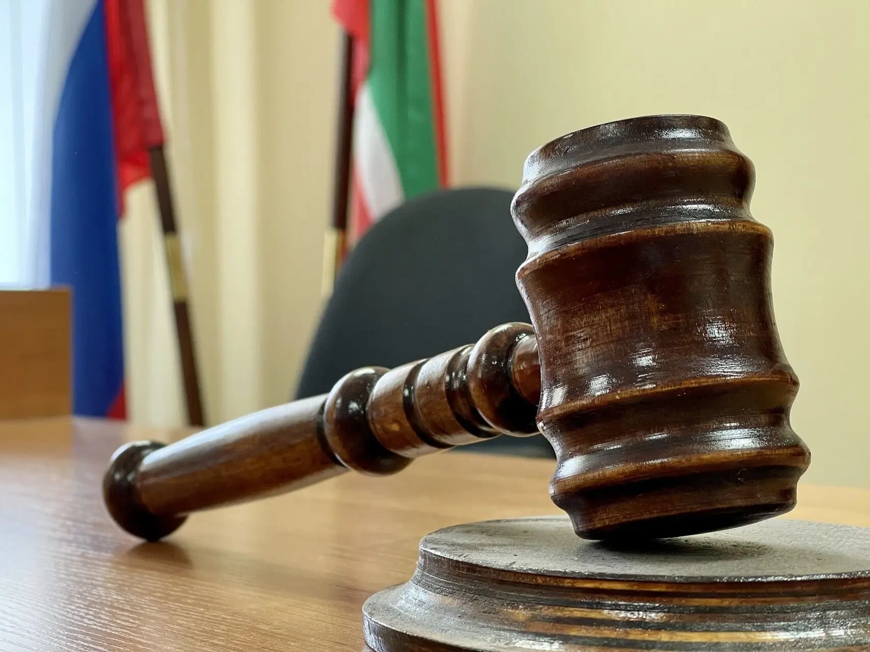 Суд обязал судоходную компанию выплатить 700 тысяч за травмы работницы